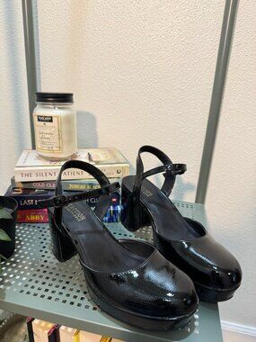 Kenneth Cole Thick Black Heels